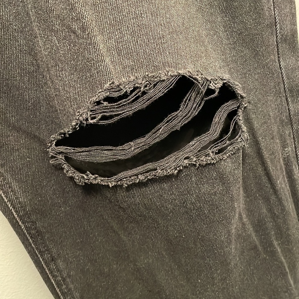 AMERICAN EAGLE DISTRESSED BLACK JEANS SIZE 20 - Picture 2 of 9